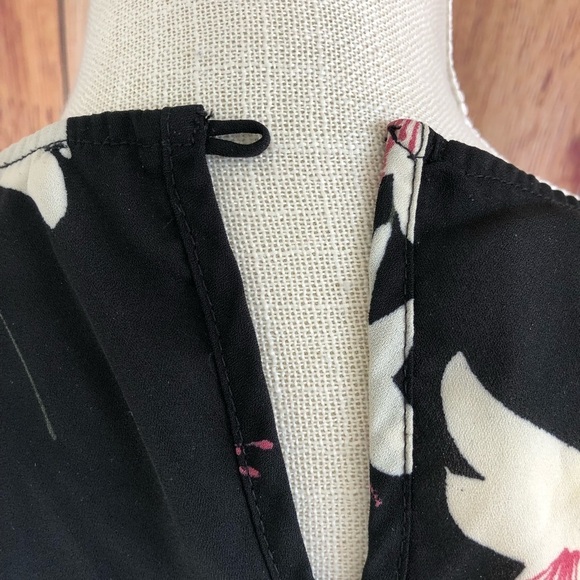 Lily White Top - Picture 3 of 4